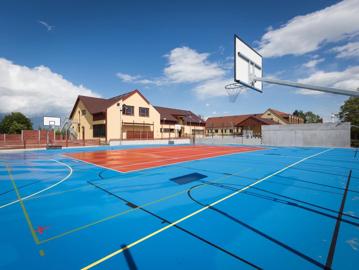 Sport Relax Hotel Na Kopecku Krinec Zewnętrze zdjęcie